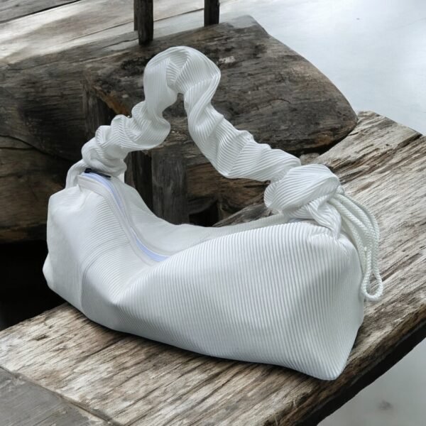 Lola White Shoulder Bag
